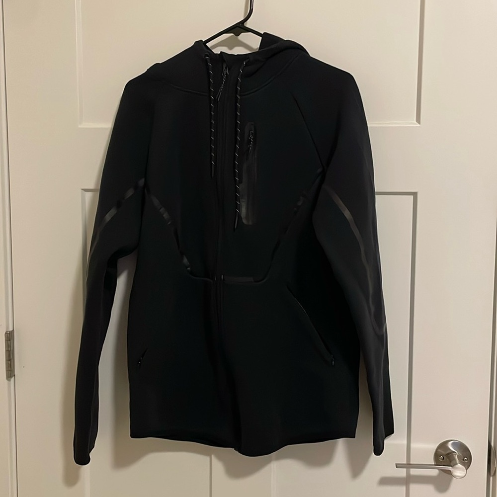Alphalete black performance hoodie jacket